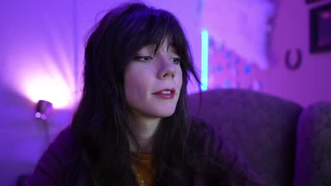 Snapshot of xobondaixo chatting on 02-04-25, 11:05 Bella Bondai online show from 02-04-25, 11:05