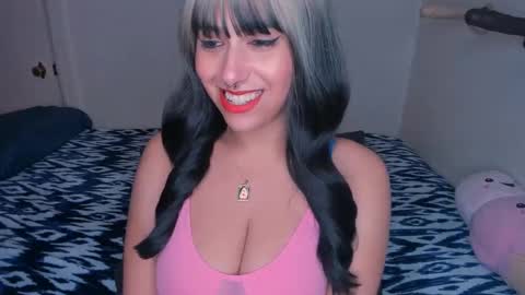 Snapshot of xocurvyrae chatting on 01-11-25, 05:41 Rae online show from 01-11-25, 05:41