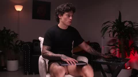   online show from 03-01-25, 03:21