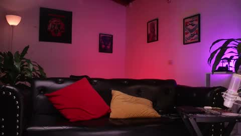   online show from 03-12-25, 04:19