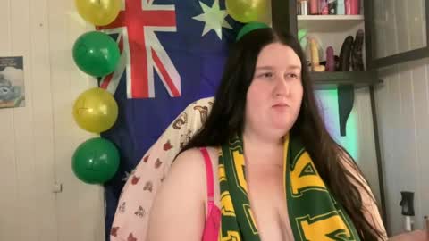 Snapshot of xopeachybaby chatting on 07-05-26, 01:45 xopeachybaby online show from 07-05-26, 01:45