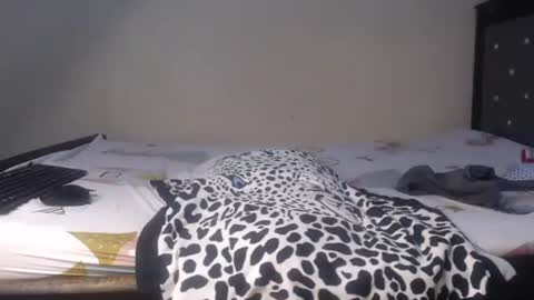 Xoe online show from 02-18-26, 05:25