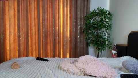 Snapshot of xoxo_cherry1 chatting on 06-06-26, 05:45 Cherry online show from 06-06-26, 05:45