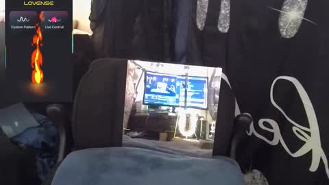 Snapshot of xoxo_chloechance_xoxo chatting on 02-14-26, 11:34 Chloe online show from 02-14-26, 11:34