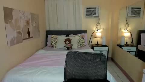 MISS  GODDESS  DOLLY  online show from 11-20-25, 07:02