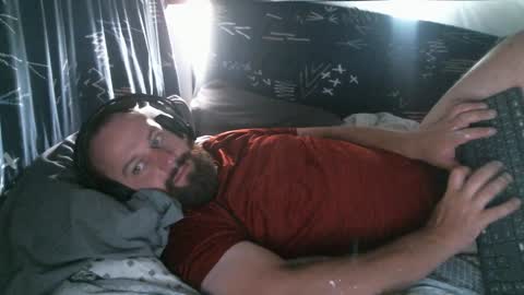 Red online show from 01-22-25, 04:55