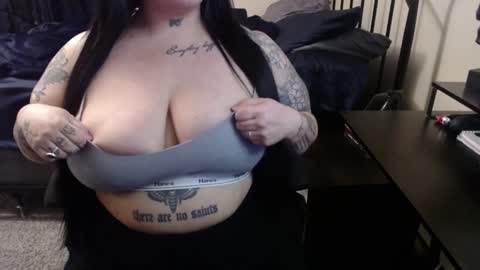 Snapshot of xrileyschembri chatting on 12-24-24, 01:06 xorileyschembri online show from 12-24-24, 01:06