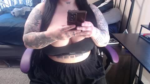 Snapshot of xrileyschembri chatting on 01-26-25, 08:02 xorileyschembri online show from 01-26-25, 08:02