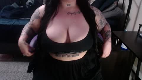 Snapshot of xrileyschembri chatting on 02-15-25, 02:04 xorileyschembri online show from 02-15-25, 02:04