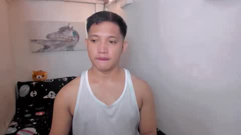 xsebastian19 online show from 05-08-26, 05:02
