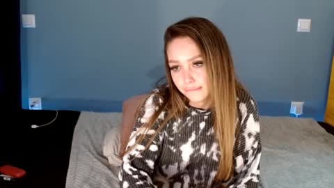 AnnaMaee online show from 12-15-24, 06:40