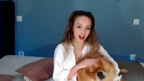 AnnaMaee online show from 01-09-25, 12:03