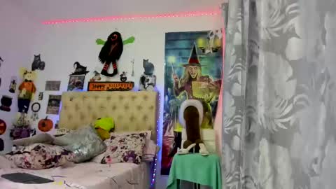 Snapshot of xshantall_hotx chatting on 10-23-25, 06:13 Shantyonlyfansshantallsalcedo online show from 10-23-25, 06:13