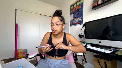 xStarGazingx online show from 09-19-25, 07:58