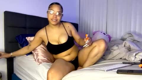 xStarGazingx online show from 04-20-26, 07:55