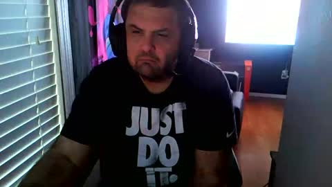 Snapshot of xstrokenchillx chatting on 12-10-24, 10:47 Wayne online show from 12-10-24, 10:47