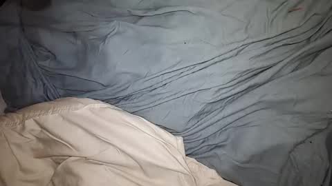 Snapshot of xtclover85 chatting on 02-11-26, 01:43 xtclover85 online show from 02-11-26, 01:43