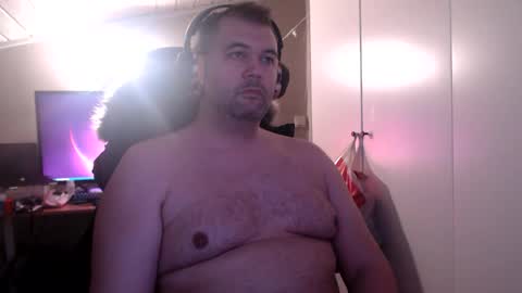 SlaveTrainingToServe86 online show from 12-18-25, 05:41