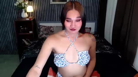 Snapshot of xtspetitehugecock chatting on 05-16-26, 03:33 xtspetitehugecock online show from 05-16-26, 03:33