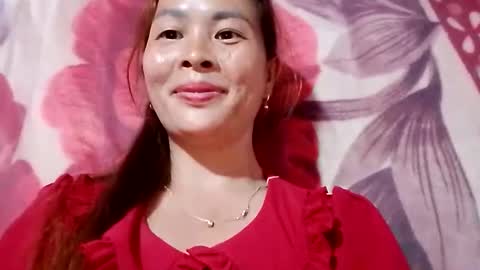 Snapshot of xuxulove00 chatting on 10-12-25, 05:17 xuxulove00 online show from 10-12-25, 05:17