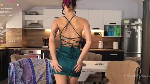 FrancyStepmom and YStepson    INTERESTED IN A GIRL-GIRL COLLABORATION  TEXT ME HERE  or INSTAGRAM online show from 02-05-26, 11:48