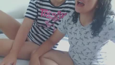 Gabriela and Camila online show from 01-19-25, 03:10