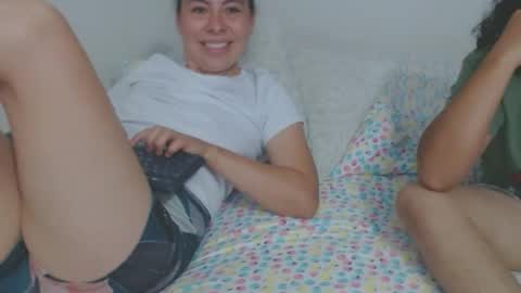 Gabriela and Camila online show from 01-29-25, 10:01