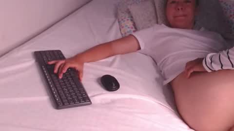 Gabriela and Camila online show from 03-09-25, 03:27