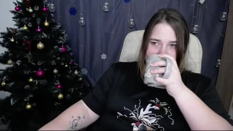 Snapshot of xx_daniella_xx chatting on 12-21-24, 11:01 xx daniella xx online show from 12-21-24, 11:01