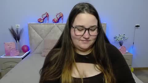 Snapshot of xx_daniella_xx chatting on 01-23-25, 11:36 xx daniella xx online show from 01-23-25, 11:36