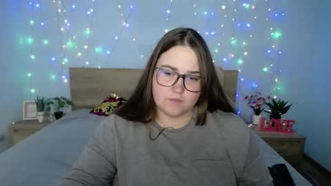 Snapshot of xx_daniella_xx chatting on 01-29-25, 06:01 xx daniella xx online show from 01-29-25, 06:01