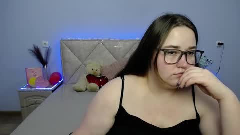 Snapshot of xx_daniella_xx chatting on 01-31-25, 04:59 xx daniella xx online show from 01-31-25, 04:59