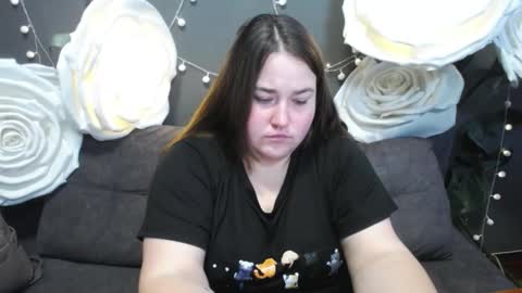 Snapshot of xx_daniella_xx chatting on 11-21-25, 08:35 xx daniella xx online show from 11-21-25, 08:35