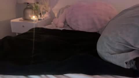 Lily online show from 05-16-26, 07:56