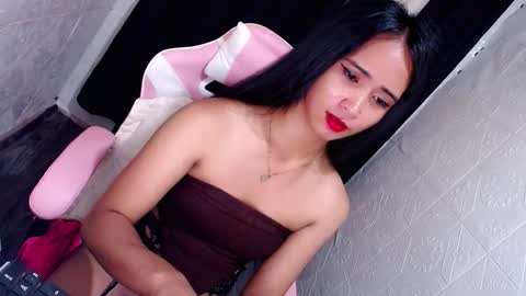 Snapshot of xxalthealicousxx chatting on 10-17-25, 05:59 althea online show from 10-17-25, 05:59