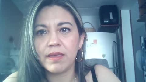 Snapshot of xxantonellaxxx chatting on 09-29-25, 03:50 antonella online show from 09-29-25, 03:50