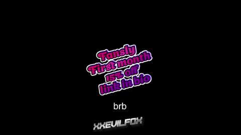 Snapshot of xxevilfox chatting on 01-11-25, 10:18 Fox online show from 01-11-25, 10:18