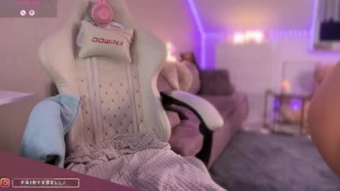 Snapshot of xxfairyxgiiirlxx chatting on 12-05-25, 06:33 xxfairyxgiiirlxx online show from 12-05-25, 06:33