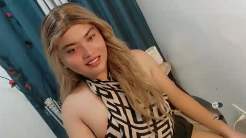 Snapshot of xxhotloyd_cummerx chatting on 06-09-26, 08:15 Loyd online show from 06-09-26, 08:15