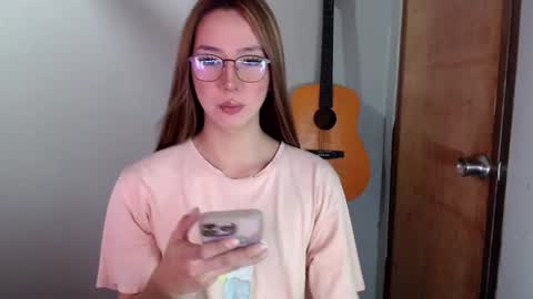 Snapshot of xxinnocentbellaxx chatting on 12-11-24, 10:47 Dyanna Zulla online show from 12-11-24, 10:47