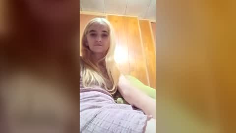 Snapshot of xxjessiebugxx chatting on 06-18-26, 02:56 xxjessiebugxx online show from 06-18-26, 02:56