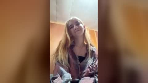 Snapshot of xxjessiebugxx chatting on 06-19-26, 04:50 xxjessiebugxx online show from 06-19-26, 04:50
