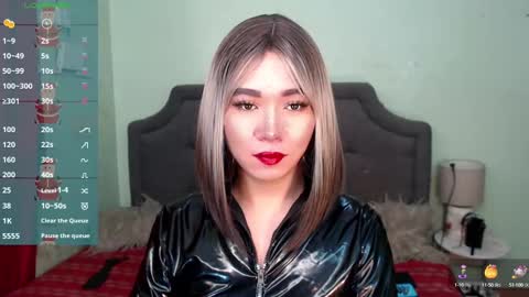 Snapshot of xxkagura_hugecock_69xx chatting on 12-30-24, 12:00 Kagura online show from 12-30-24, 12:00