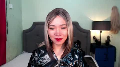Snapshot of xxkagura_hugecock_69xx chatting on 03-11-25, 11:15 Kagura online show from 03-11-25, 11:15