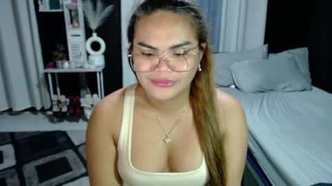 Snapshot of xxkylie_smithxx chatting on 06-03-26, 06:35 Kylie Smith online show from 06-03-26, 06:35