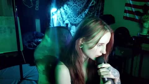 Snapshot of xxlilithmoonxx chatting on 04-29-26, 02:37 Lilith online show from 04-29-26, 02:37