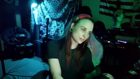 Snapshot of xxlilithmoonxx chatting on 05-01-26, 02:38 Lilith online show from 05-01-26, 02:38