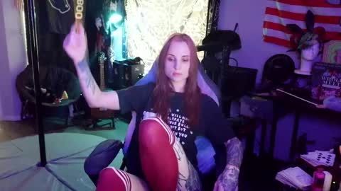 Snapshot of xxlilithmoonxx chatting on 06-01-26, 11:28 Lilith online show from 06-01-26, 11:28
