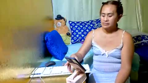 Snapshot of xxloveheart chatting on 05-10-26, 03:12 xxloveheart online show from 05-10-26, 03:12