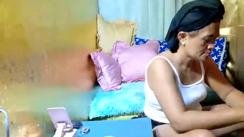 Snapshot of xxloveheart chatting on 05-18-26, 05:57 xxloveheart online show from 05-18-26, 05:57